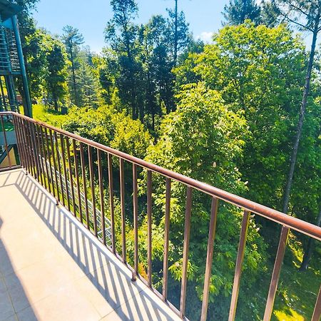Aqua Apartment Murree Exterior foto